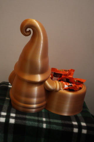 Gnome holder
