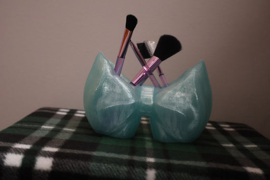 Bow make up brush holder